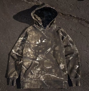 <span class=keywords><strong>Felpa</strong></span> <span class=keywords><strong>con</strong></span> <span class=keywords><strong>Cappuccio</strong></span> Effetto Camouflage Foglie Secche, Lavaggio Acido, <span class=keywords><strong>con</strong></span> Stampa Serigrafica e Digitale, 100% Cotone per Uomo - Product Image 2