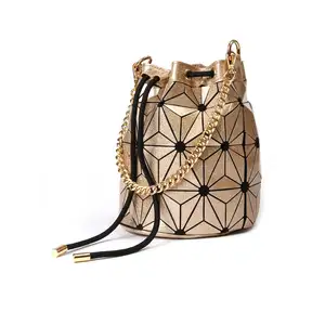 Großhandel Glitter PU Marke Frauen Tasche Kordel zug geometrische Handtasche Mode Kette Tasche Dame Schulter Eimer Taschen