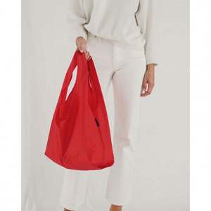 Sac de courses promotionnel personnalisé, portable, imperméable, réutilisable, pliable, type T-shirt, en forme de pochette - Product Image 4