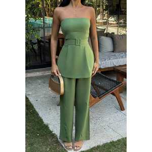 Conjunto Casual de Calle para Mujer, Color Verde Betty, con Cinturón, Talla Única, Corte Ajustado, Top y Pantalones Cortos de Lana y Algodón, Diseño Liso - Product Image 4