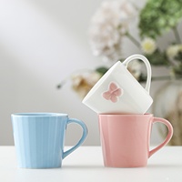 Tasse à café en céramique pastel avec design côtelé et nœud, ensemble de tasses brillantes blanches, bleues et roses pour la maison et le café