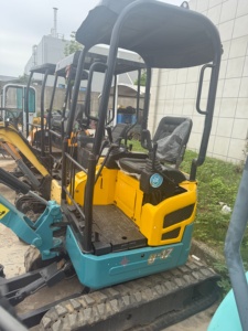 Mini-excavatrice sur chenilles d'occasion Kubota U17, 1,7 tonne, modèle japonais d'origine à braquage zéro, en bon état, petite excavatrice d'occasion. - Product Image 3