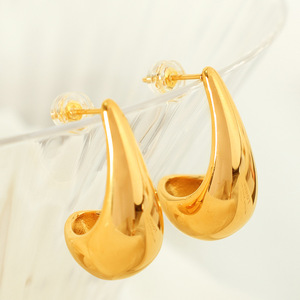 ต่างหูทรงหยดน้ำสีทอง 18K ไทเทเนียมสตีลชุบด้วยไฟฟ้า ดีไซน์ทรงเรขาคณิตทันสมัยสำหรับผู้หญิง - Product Image 2