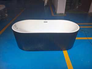 Bañera Rectangular Independiente de Acrílico Ecológico Black Feast con Esquina de Inmersión y Grifo Incluido para Hoteles - Product Image 1