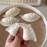 Porte-clés Pendentif Miniature 3D Simulation Alimentaire (Dumplings) – Jouet Sensoriel Anti-Stress à Presser et Rebondissant pour Adultes et Enfants – Cadeau en PVC