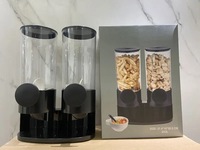 Nouveau distributeur de céréales noir en plastique Double distributeur de céréales pour flocons d'avoine noix cornflakes bonbons croustilles distributeur de nourriture