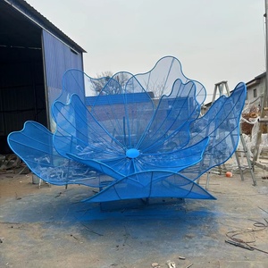 Sculpture de fleur creuse moderne en acier inoxydable sur mesure, pétales de lotus lumineux pour aménagement paysager, grand ornement décoratif - Product Image 3