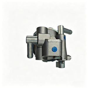 Séparateur d'eau pour moteur de tracteur et d'excavateur D722 D902 D1105 V2403 V3307 15831-43354 - Product Image 4