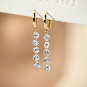 Pendientes de Aro con Clip y Borla de Plata de Ley 925 con Baño de Rodio y Oro de 14K, con Circonita 5A, de Dylam High Fine Jewelry - Product Image 5