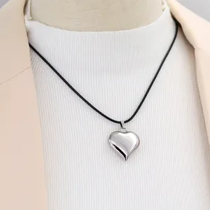 Heart-Shaped Stainless Steel Pendant Necklace With Black Leather Rope Peach Heart Collarbone Chain Fashion Jewelry