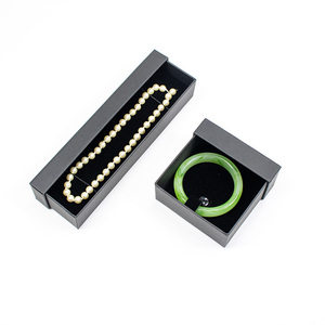 กล่องเครื่องประดับสร้อยคอไข่มุกฝาแม่เหล็กสีดำแบบกำหนดเอง - Product Image 4