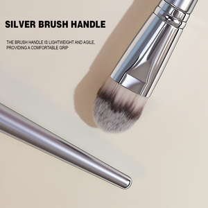 แปรงปัดแก้มทรงใหม่ แปรงปัดแป้งฝุ่นขนาดใหญ่ ขนแปรงนุ่มฟู รุ่นซิลเวอร์ ด้ามไม้ แปรงแต่งหน้า - Product Image 5