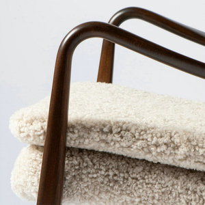 <span class=keywords><strong>Fauteuil</strong></span> de loisirs rembourré en peau de mouton <span class=keywords><strong>patchwork</strong></span>, design scandinave moderne, personnalisé, avec dossier haut et pieds en bois - Product Image 6