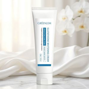 Crème Visage au Glutathion, Acide Tranexamique et Niacinamide – Antioxydante, Éclaircissante, Atténue les Taches Brunes, Hydratante, Peau Éclatante – Marque Privée - Product Image 1