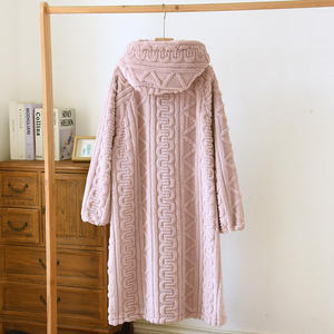 Camisón de felpa grueso de invierno para parejas, albornoces con capucha suaves y cálidos, fabricante al por mayor - Product Image 5