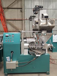 Presse à <span class=keywords><strong>huile</strong></span> de palme/presse à <span class=keywords><strong>huile</strong></span> de <span class=keywords><strong>tournesol</strong></span>/d'arachide/d'olive/presse à <span class=keywords><strong>huile</strong></span> à vis automatique combinée pour la fabrication d'<span class=keywords><strong>huile</strong></span> - Product Image 4
