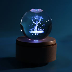 ब्लूटूथ क्रिसमस ग्लोब क्रिस्टल गेंद दीपक लकड़ी के संगीत के साथ आधार - Product Image 1