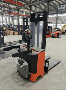 Apilador Eléctrico de Batería de Litio de 1.5 Toneladas con Operación Totalmente Automática - Product Image 4
