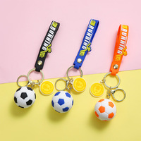 Porte-clés léger en caoutchouc 3D en alliage écologique, motif dessin animé créatif, cadeau souvenir sportif, pendentif pour sac à dos, football