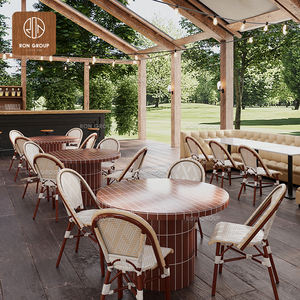 Canapé en cuir en forme <span class=keywords><strong>de</strong></span> <span class=keywords><strong>L</strong></span>, mobilier <span class=keywords><strong>de</strong></span> café-<span class=keywords><strong>restaurant</strong></span>, tables en marbre et chaises en rotin tissé beige, ensemble <span class=keywords><strong>de</strong></span> salle à manger pour café - Product Image 2