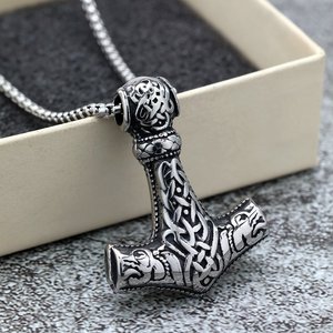 Pendentif marteau de Thor en acier inoxydable rétro nordique, charme viking double face, bijoux à la mode, cadeau pour hommes et femmes - Product Image 1