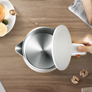 Bouilloire électrique Midea 1,7 L en acier inoxydable, arrêt automatique, maintien au chaud, base rotative à 360 degrés, pour la maison, le bureau, le dortoir - Product Image 4