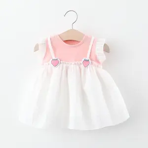 designer de vestido de morango Suppliers-2021 novo design morango vestido de manga voadora, atacado, sem mangas, 0-4 anos de idade, vestido de algodão, bebê menina