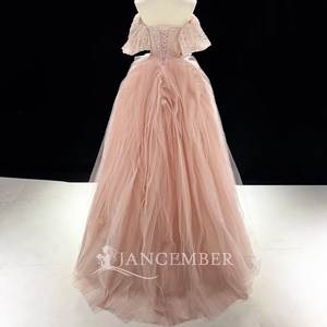 ชุดราตรีงาน Quinceanera สีชมพูอมเทา รุ่น Jfh237 ประดับลูกปัดที่ตัวเสื้อ พร้อมระบายช่วงเอว สำหรับงานฉลองอายุ 16 ปี Jancember - Product Image 6