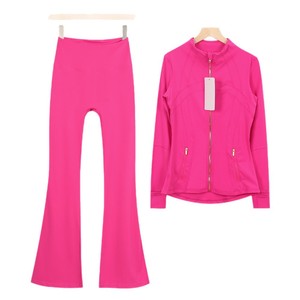 Ensemble 2 pièces <span class=keywords><strong>Lulus</strong></span> Signature : Veste dorée et pantalon évasé, couleur unie, respirant, très élastique, flatteur pour la silhouette, longueur complète, pour femme - Product Image 5