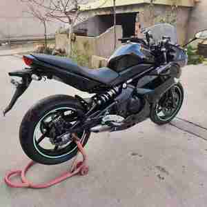 Motocicleta Deportiva de Alto Rendimiento <span class=keywords><strong>Kawasaki</strong></span> <span class=keywords><strong>ER</strong></span>-6F 650cc - Motocicleta de Calle con Motor Bicilíndrico en Paralelo, Resistente y con Carenado Elegante - Product Image 3