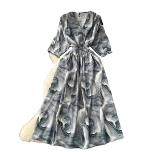 Jupe longue trapèze rétro <span class=keywords><strong>vintage</strong></span> pour femme, style élégant et <span class=keywords><strong>mature</strong></span>, col en V, manches trois-quarts, taille XL, imprimée, taille française - Product Image 3