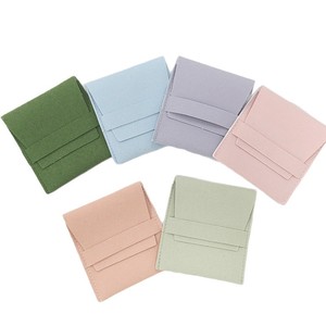 Pochette à <span class=keywords><strong>bijoux</strong></span> de luxe personnalisée avec logo, emballage durable pour petites entreprises, sac cadeau en similicuir à rabat avec sangle, vente en gros - Product Image 5