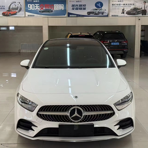 Mercedes-Benz Classe A restylée 2021, berline sport 180 L, 50 000 km, extérieur blanc, véhicule d'occasion, norme Euro VI, 100-150 ch - Product Image 1