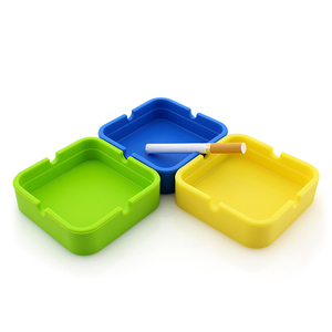 Cendrier en silicone OEM ODM pour cigarettes et cigares, pour usage intérieur et extérieur, avec 4 supports pour briquets - Product Image 3