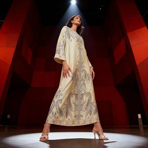 Abaya en polyester imprimé de luxe élégante pour femmes musulmanes, robe élégante, vêtements de fête sur mesure, vente en gros - Product Image 3