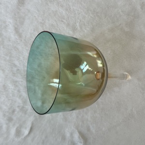 Main de Chakra de bol chantant en cristal de quartz cosmique avec produit de <span class=keywords><strong>creuset</strong></span> en silice à poignée verte - Product Image 2