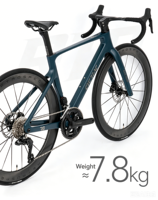 Vélo de route en carbone T800 T1000, sans fil, 24 vitesses, freins à disque hydrauliques, guidon aérodynamique, vélo de course professionnel, vente en gros de vélos de route en carbone personnalisés