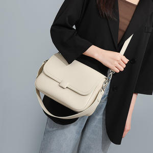 Sacs fourre-tout décontractés de luxe pour femmes, en cuir véritable, imperméables, de marque célèbre, avec fermeture éclair et doublure en polyester - Product Image 1