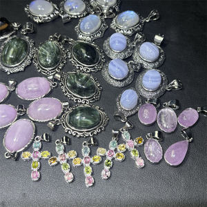 Hoge Kwaliteit Natuurlijke Kristallen Ketting Hanger Kunsite Maansteen Hanger Voor Vrouwen Cadeau. - Product Image 2