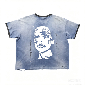 Camiseta Azul Gris Oscuro de Estilo <span class=keywords><strong>Vintage</strong></span> con Estampado de Retrato, Cuello en Contraste, Efecto Desgastado y Agujeros, Estilo Streetwear - Product Image 3