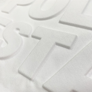 Etiqueta de tela con relieve para bolsos y carteras, material de algodón, personalización OEM - Product Image 2