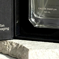 Boîte à parfum rigide noire magnétique de luxe sur mesure, style livre, boîte fermée, présentation pour emballage de parfum personnalisé