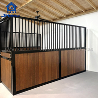 Style européen de luxe personnalisé en bois facile à assembler conception d'écurie avant avec porte coulissante
