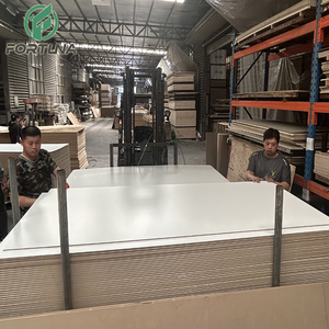 Panneau MDF mélaminé blanc <span class=keywords><strong>de</strong></span> haute qualité, bien conçu, 1220*2440mm 915*2135mm 1250*2500mm 18mm, MDF brillant - Product Image 4