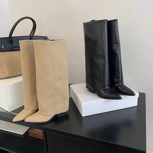Botas de Mujer con Tacón Grueso y Punta Puntiaguda para Otoño e Invierno, Modelo 820-1, Botas Largas Retro de Tacón Alto, Botas Vaqueras Occidentales - Product Image 2