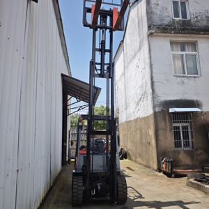 Used Toyota <b>Forklift</b> 3 Ton LPG with 2/3 Stages 4.5 Meters Tested & Inspected Low Hours 0-1000 for Sale - Product Image 5