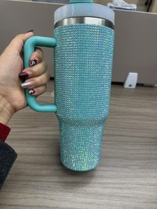 Vaso Térmico de Acero Inoxidable de 40oz con Asa, Tapa con Popote y Diseño <span class=keywords><strong>Bully</strong></span> Ice Country, para Bebidas Frías y Calientes - Product Image 4