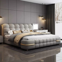 Beliebte Designer-Schlafzimmermöbelgarnitur: Luxuriöses Kingsize-Bett, Modernes Weiches Doppelbett mit Lederpolsterung für Schlafzimmer und Hotel