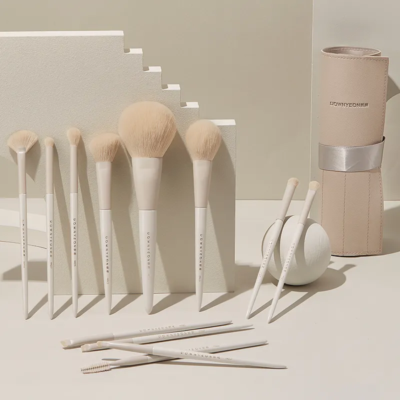 Rownyeon High Quality Make UP Brush Set Foundation Fiber Vegan Cosmetic Brushes In stock