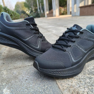 Zapatillas Deportivas Negras Modificadas con Placa de Fibra de Carbono, Tacón Bajo, Unisex, Juveniles, Transpirables, Antideslizantes, con Absorción de Impactos - Product Image 1